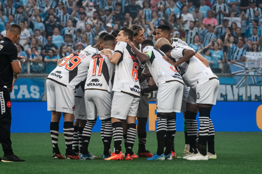 Técnico do Corinthians explica ausências de Lucas Veríssimo e Renato  Augusto contra Bragantino
